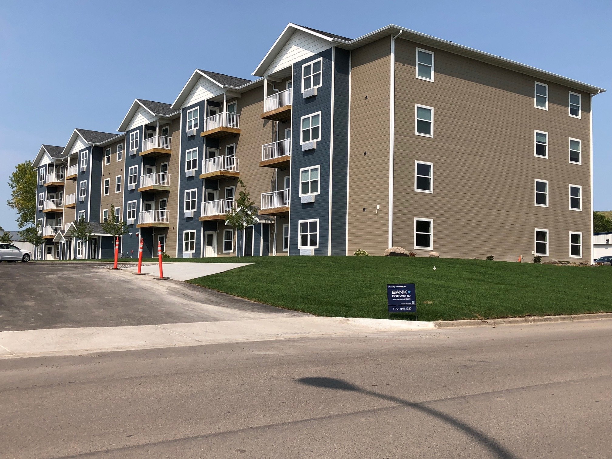 Valley Bluffs SIP apartments